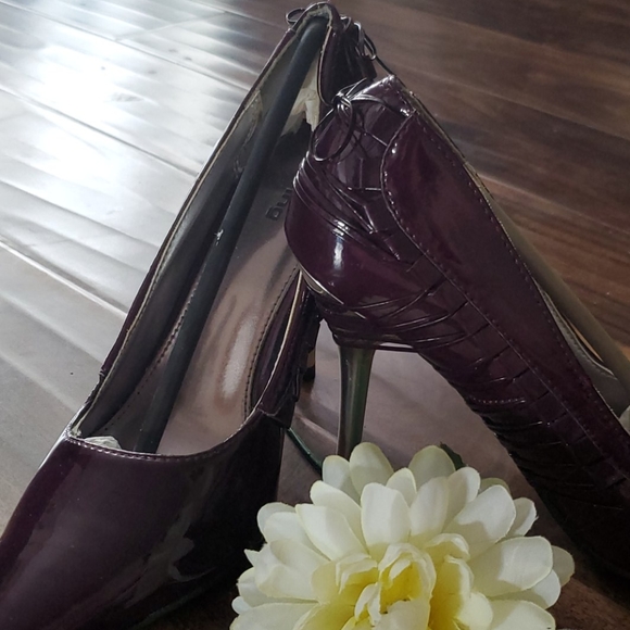 High heels - 2 for $40 - Picture 2 of 3